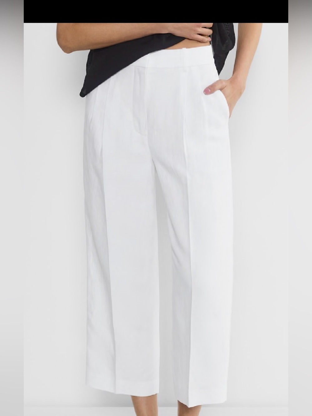 Aritzia Effortless Cropped Pant in White CruiseLinen